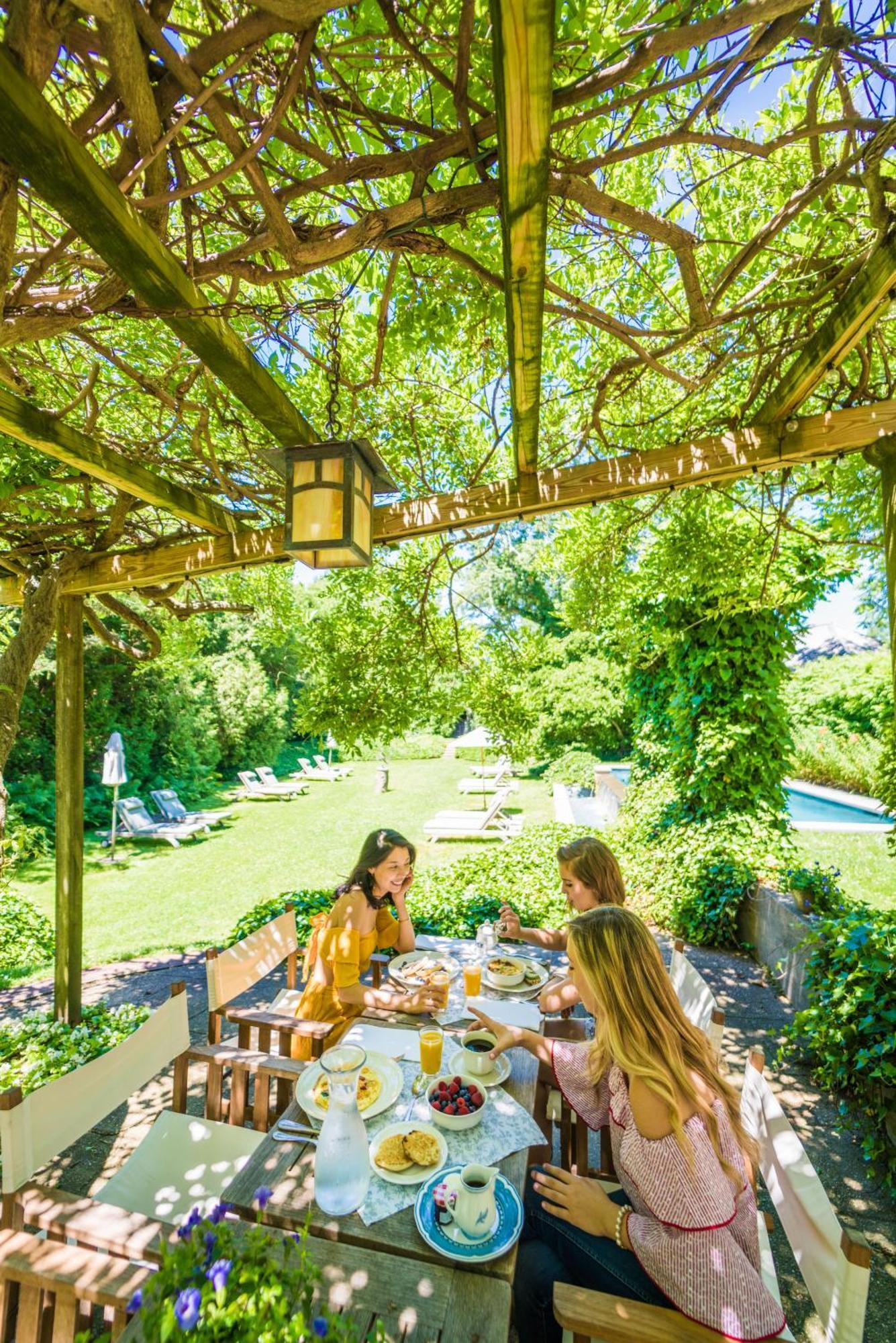 The Baker House 1650 Bed & Breakfast อีสต์แฮมพ์ตัน ภายนอก รูปภาพ