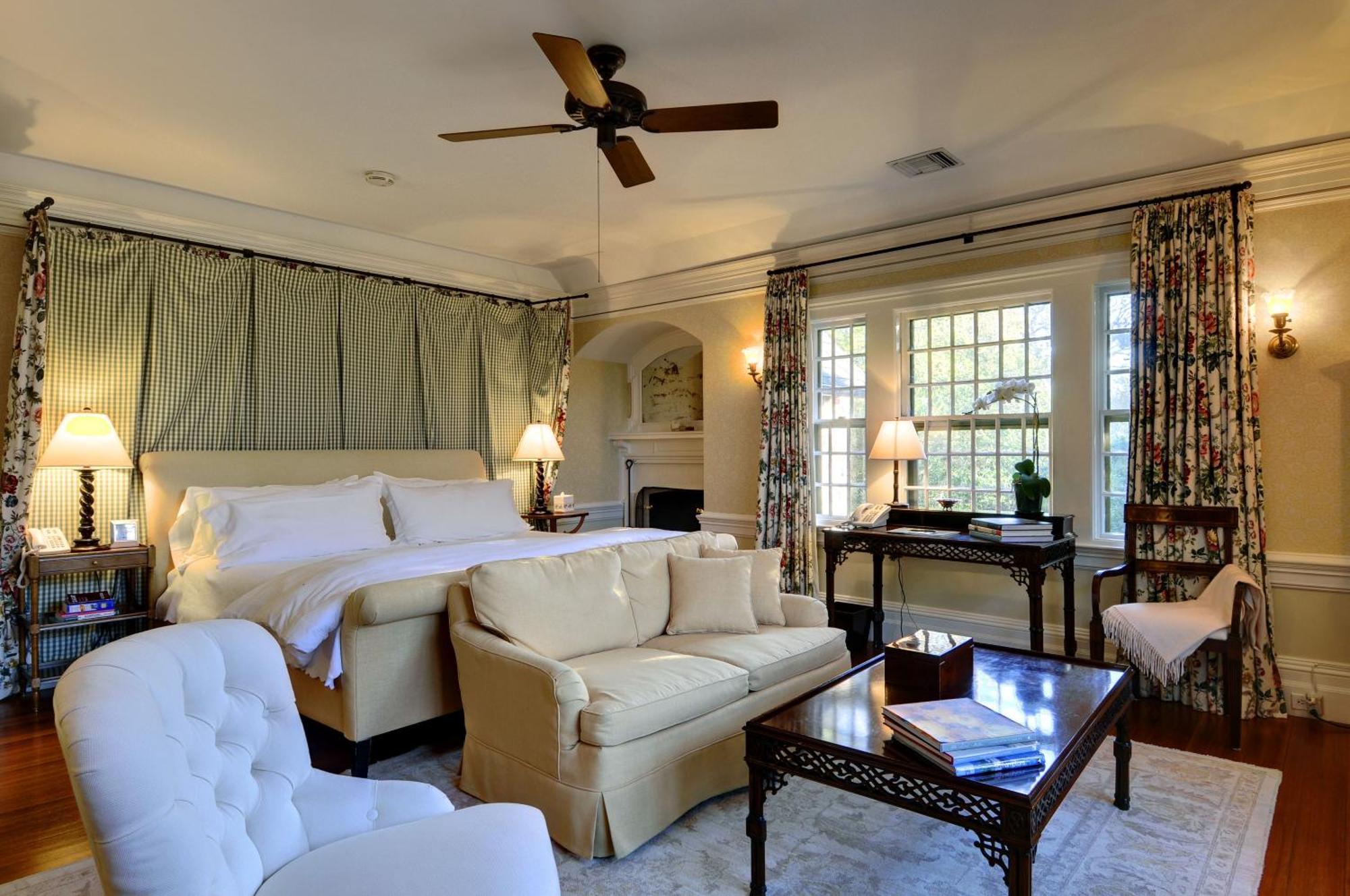 The Baker House 1650 Bed & Breakfast อีสต์แฮมพ์ตัน ห้อง รูปภาพ