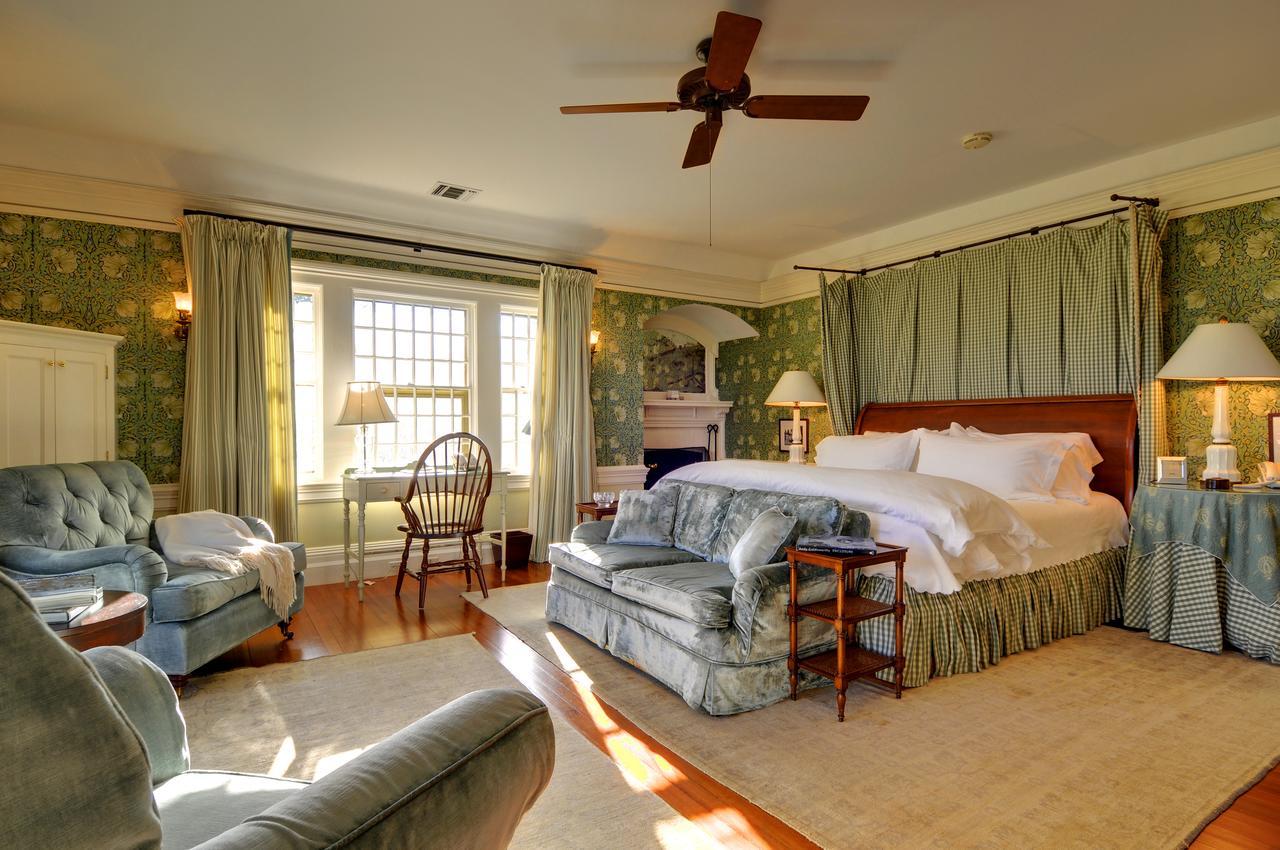 The Baker House 1650 Bed & Breakfast อีสต์แฮมพ์ตัน ภายนอก รูปภาพ
